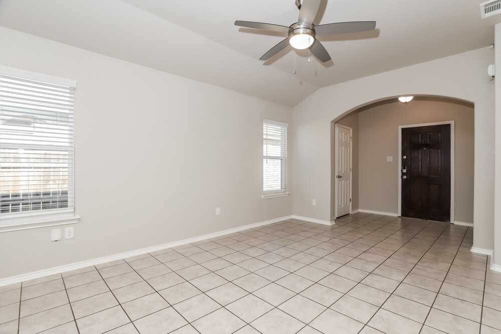 119 Katy Post - Photo 4 of 16