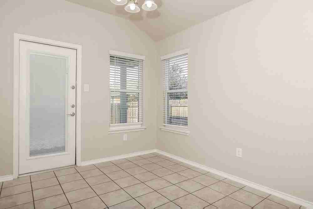 119 Katy Post - Photo 6 of 16