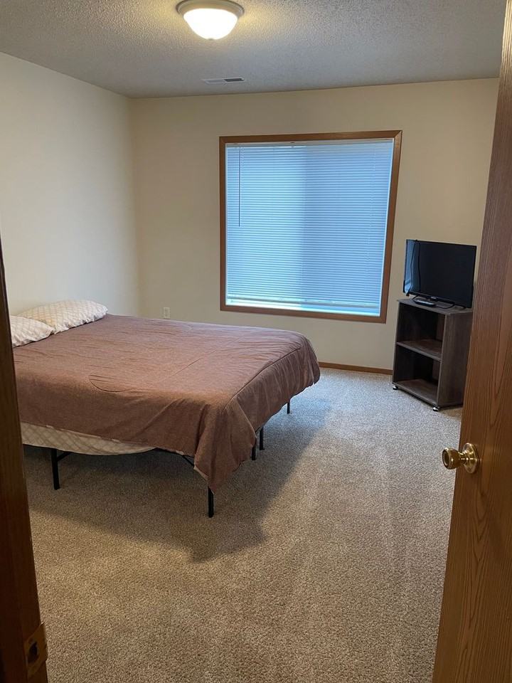 LYNCREST LLP - Photo 7 of 9