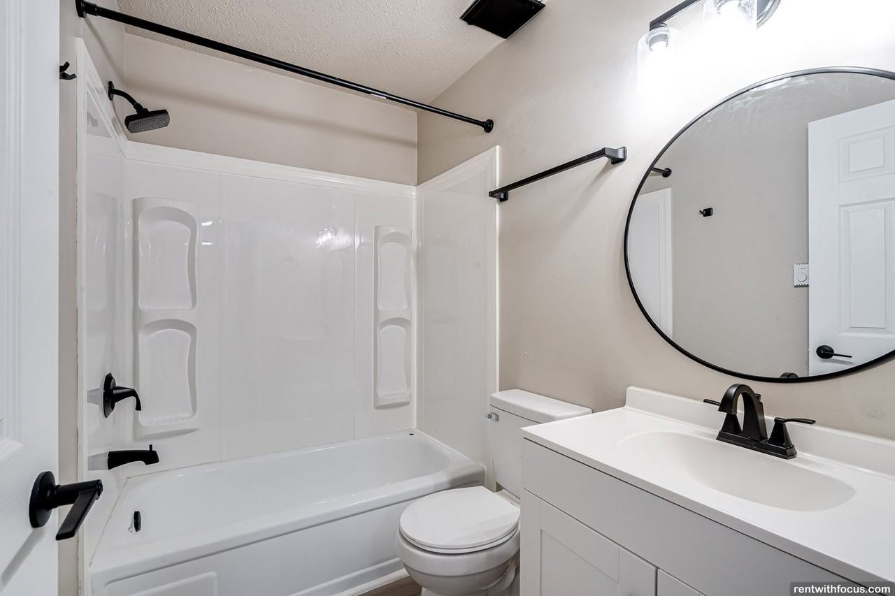 The Club at Oak Creek - Photo 7 of 18