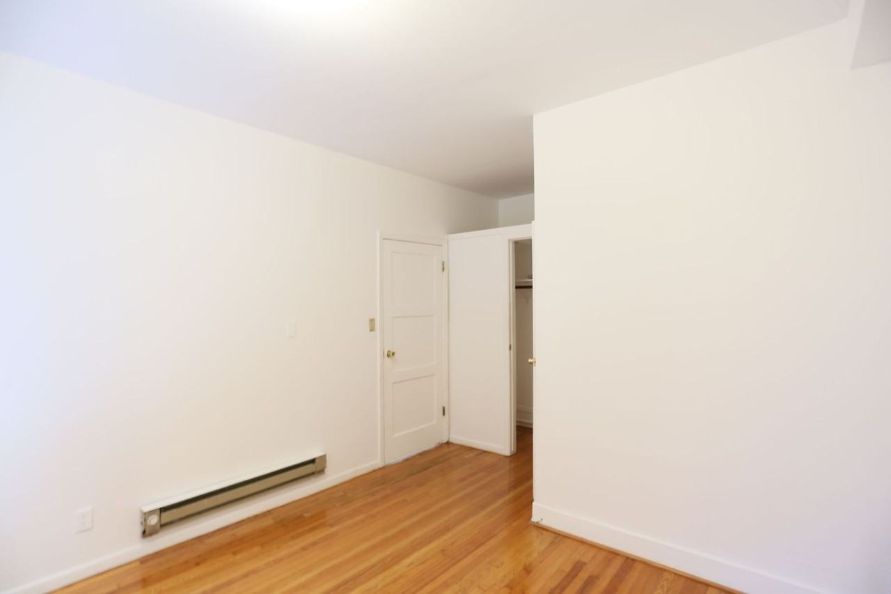 1235 Bush St - Photo 6 of 14