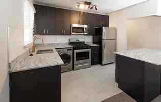 featured image of 225 S 400 E