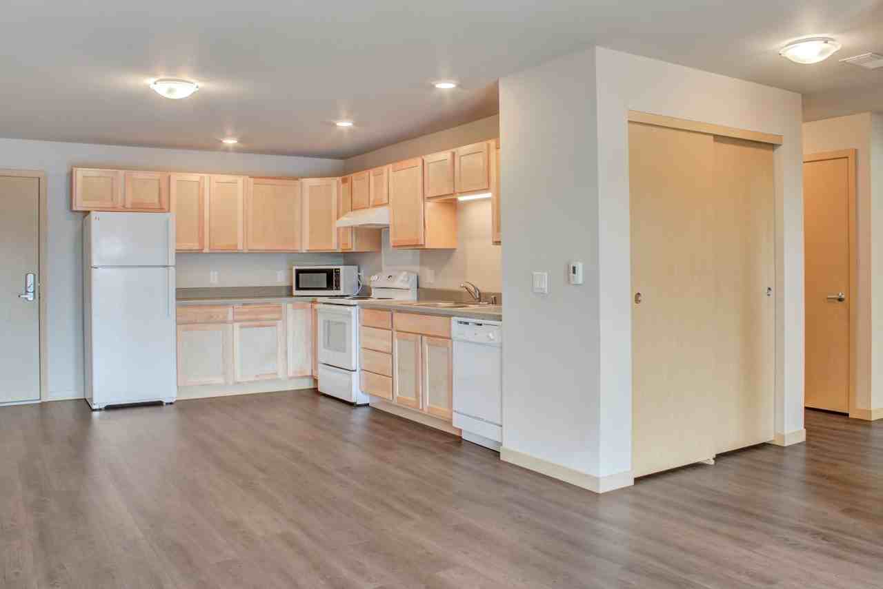 The Royal - Photo 7 of 50