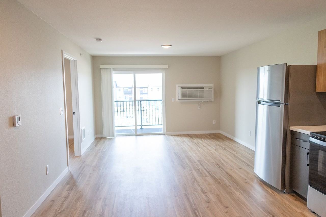 Elmview II Apartments - Photo 2 of 5