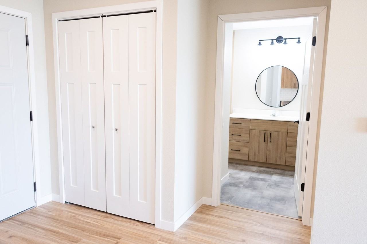 Elmview II Apartments - Photo 3 of 5