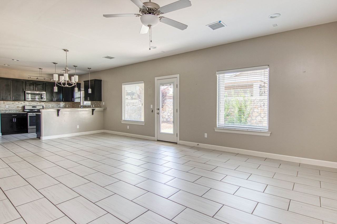 14700 Harry Flournoy Ave - Photo 3 of 50