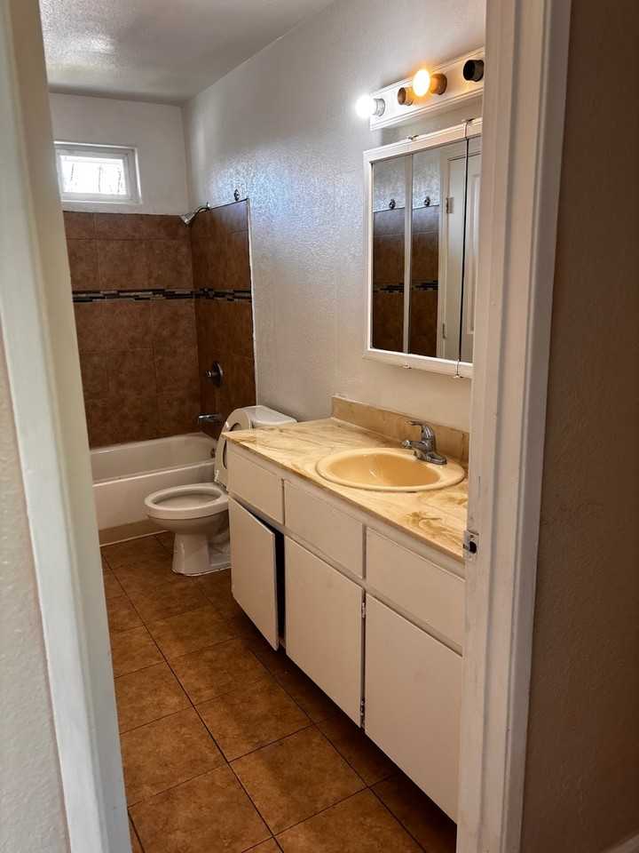 1395 McQuesten Drive #C - Photo 3 of 17