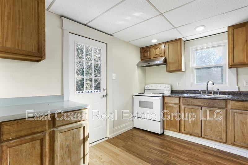 157 N Conococheague St - Photo 3 of 15