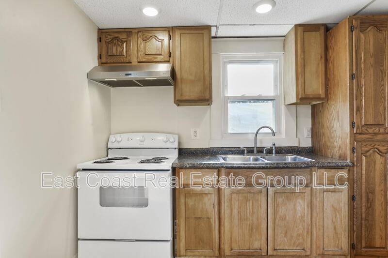 157 N Conococheague St - Photo 5 of 15