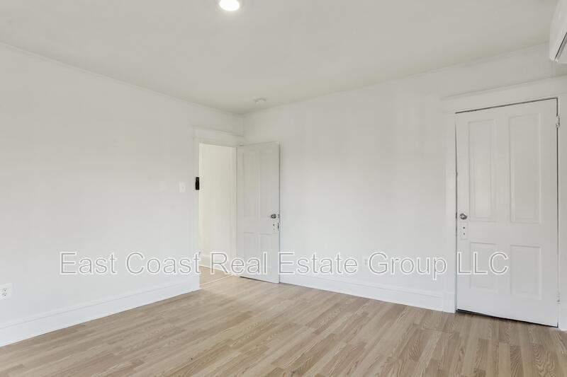 157 N Conococheague St - Photo 7 of 15