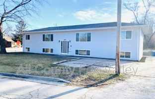 featured image of 284 Windsor Ter #2