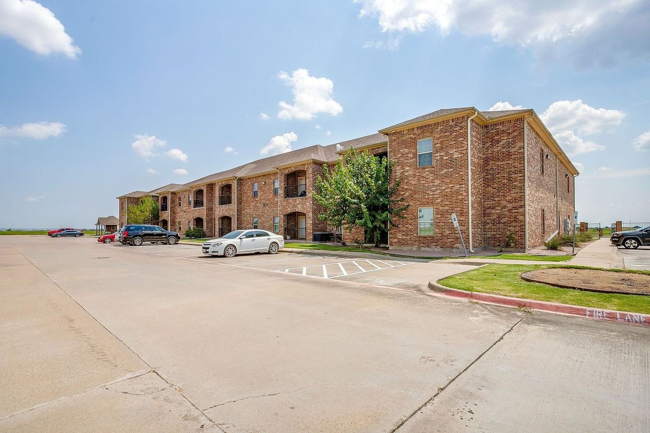 County Rd 207 - Apartments - Photo 5 of 50