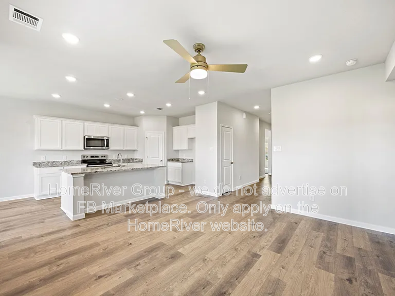 485 Suffolk Dr - Photo 3 of 23