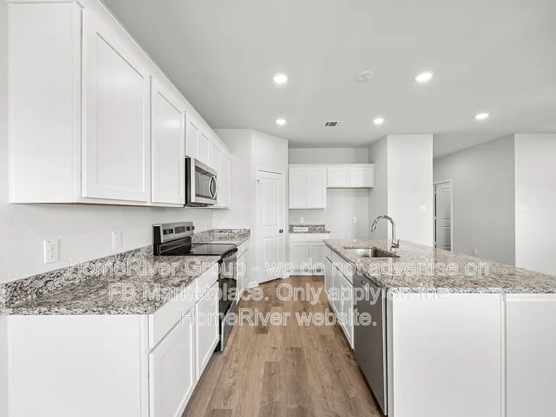 485 Suffolk Dr - Photo 5 of 23