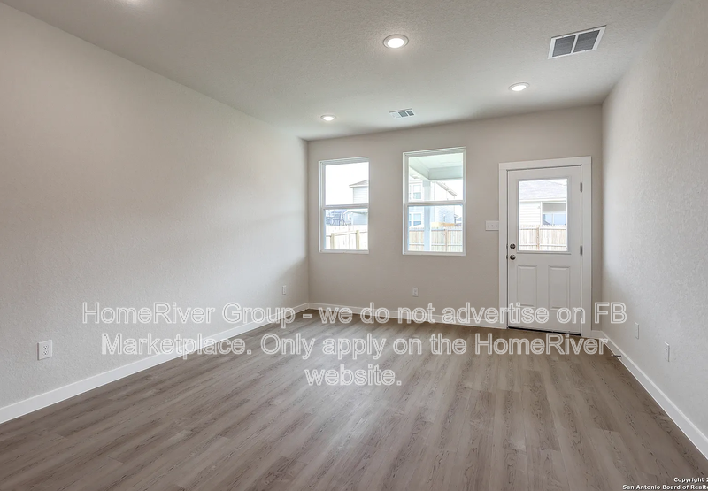 4303 Clarisse St - Photo 2 of 37