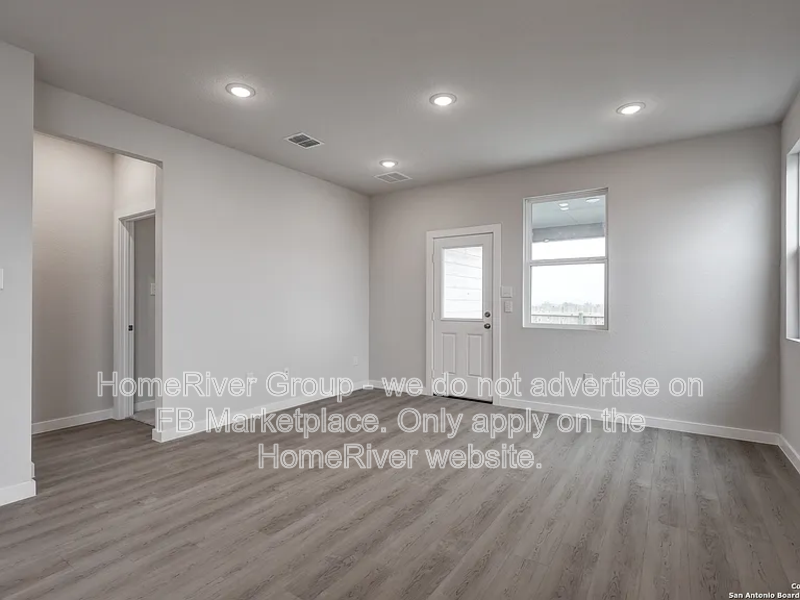 4314 Clarisse St - Photo 2 of 36