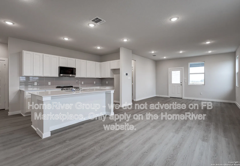 4314 Clarisse St - Photo 6 of 36