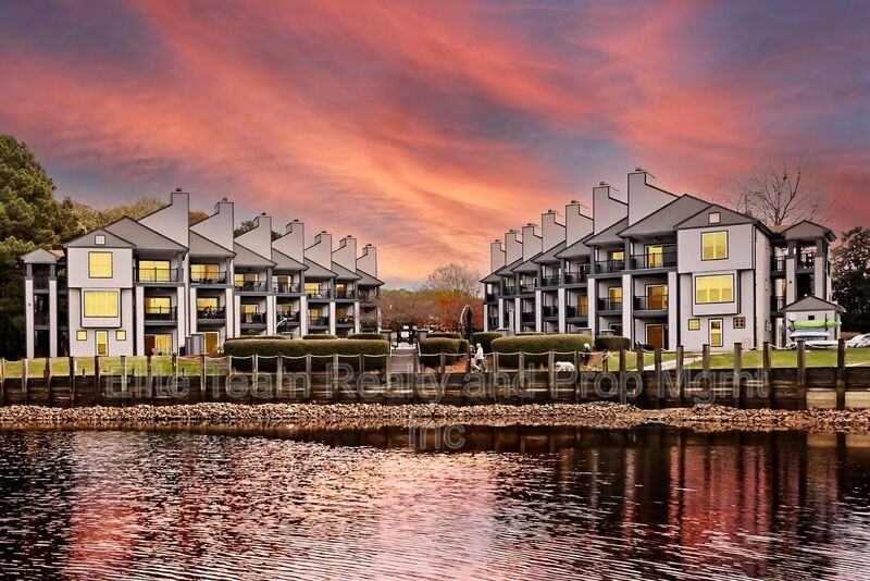 18861 Vineyard Point Ln - Photo 3 of 21