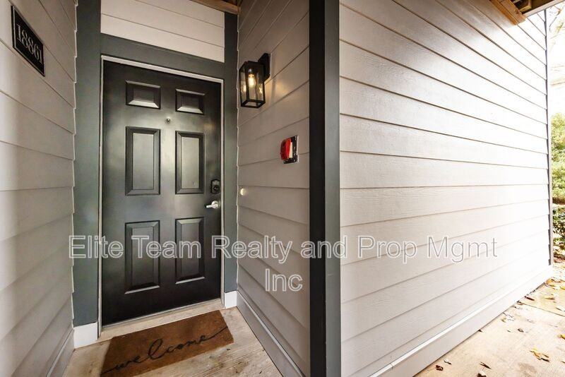 18861 Vineyard Point Ln - Photo 4 of 21