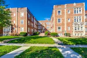 featured image of 2828 S Moreland Blvd