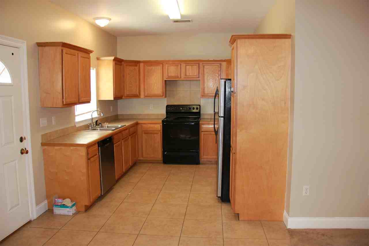 Barry Ct. Apartments - Photo 4 of 50