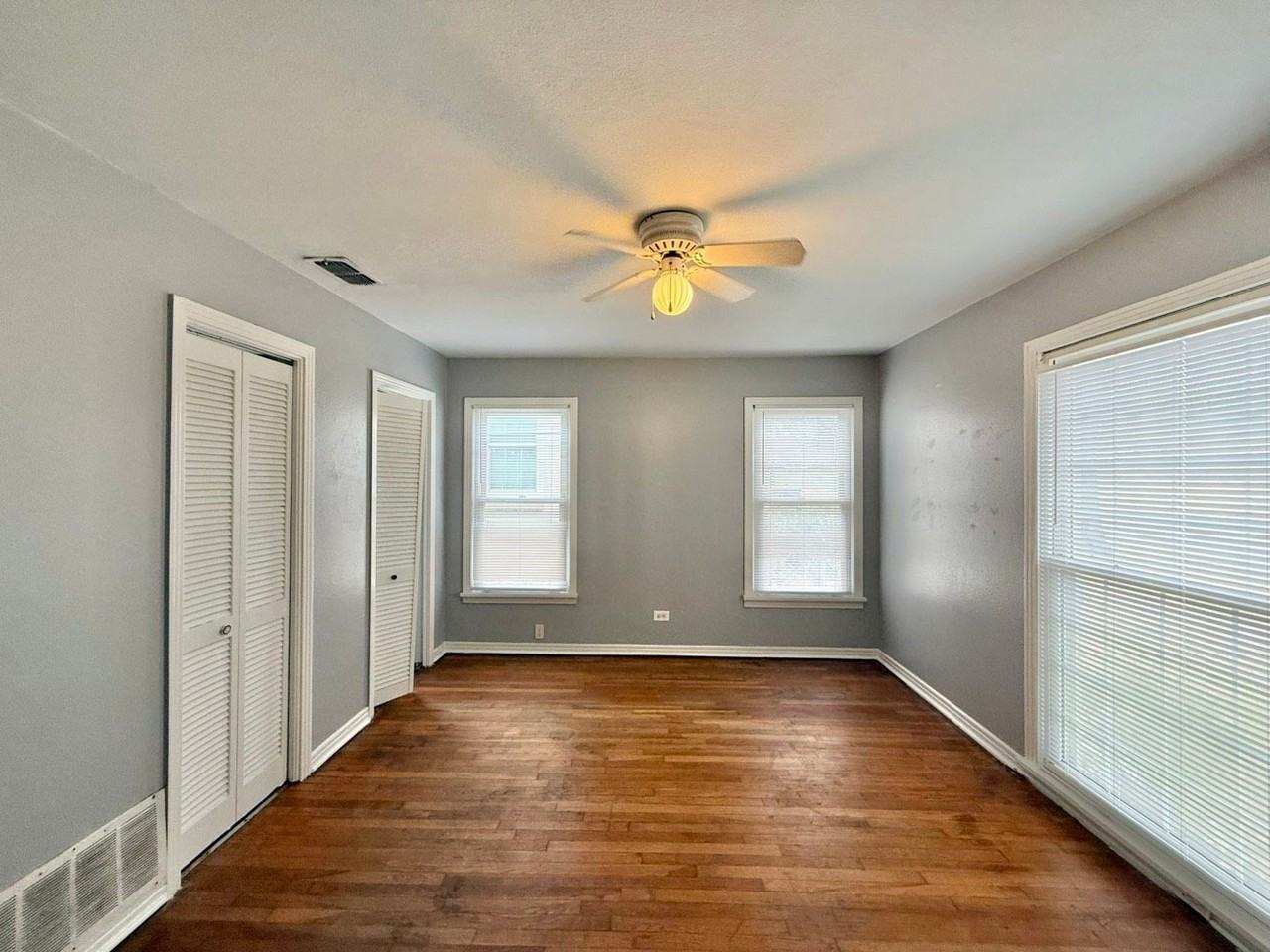 427 E 5th St - Photo 2 of 19