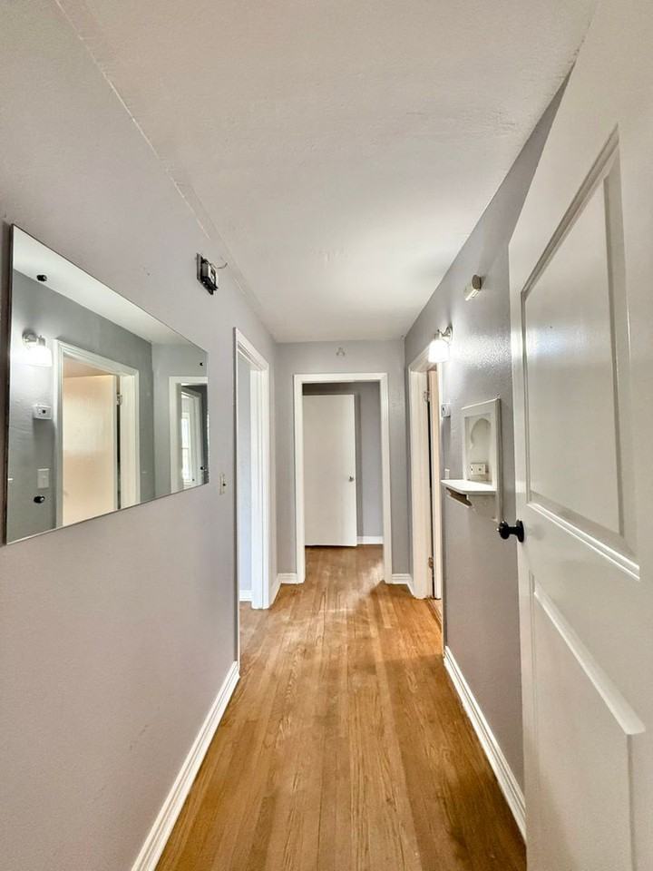 427 E 5th St - Photo 5 of 19