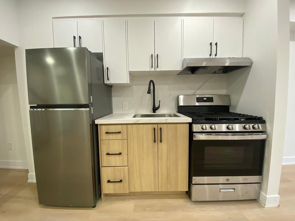 462 Northcliffe Boulevard #1 - Photo 3 of 9