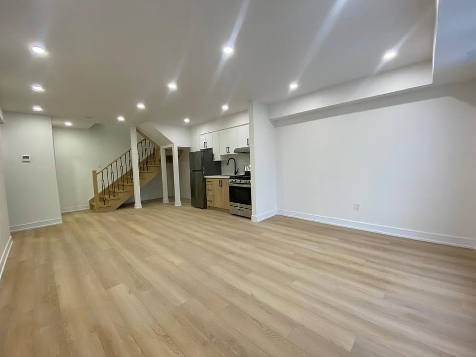 462 Northcliffe Boulevard #1 - Photo 4 of 9