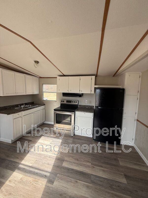 1019 John Godfrey Rd - Photo 6 of 16