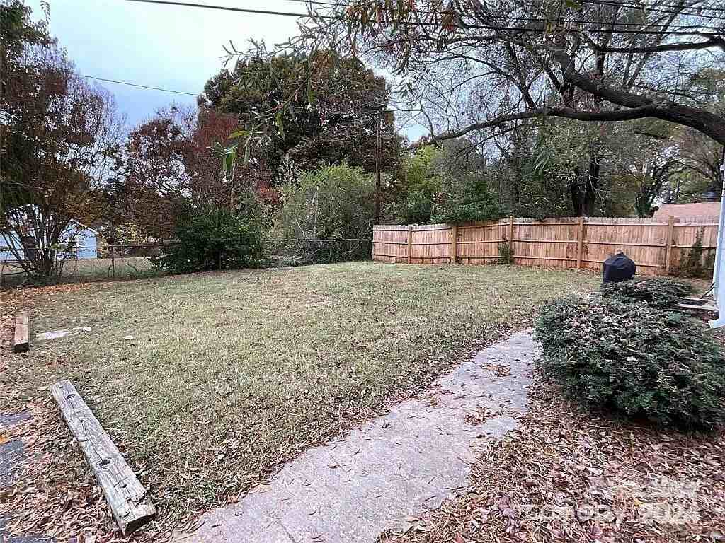 314/320 19th Street Southwest - Photo 3 of 12