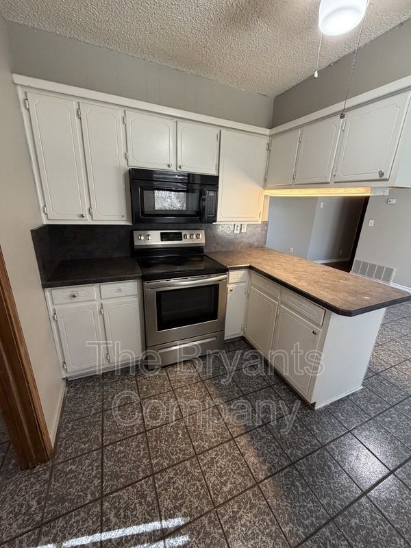 813 County Road - Photo 5 of 9