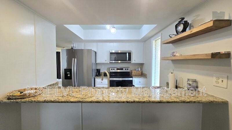 4279 Island Cir #B - Photo 7 of 23