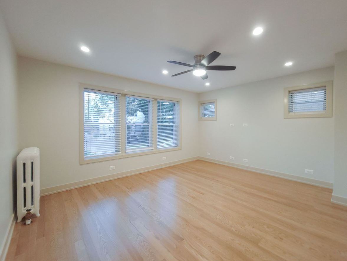 W Winona St & N Winchester Ave - Photo 2 of 10