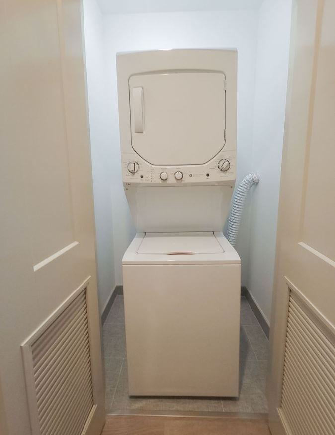 W Winona St & N Winchester Ave - Photo 4 of 10