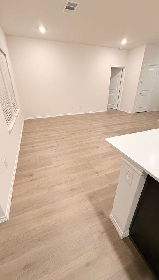 5134 Knob Hill Dr - Photo 5 of 22