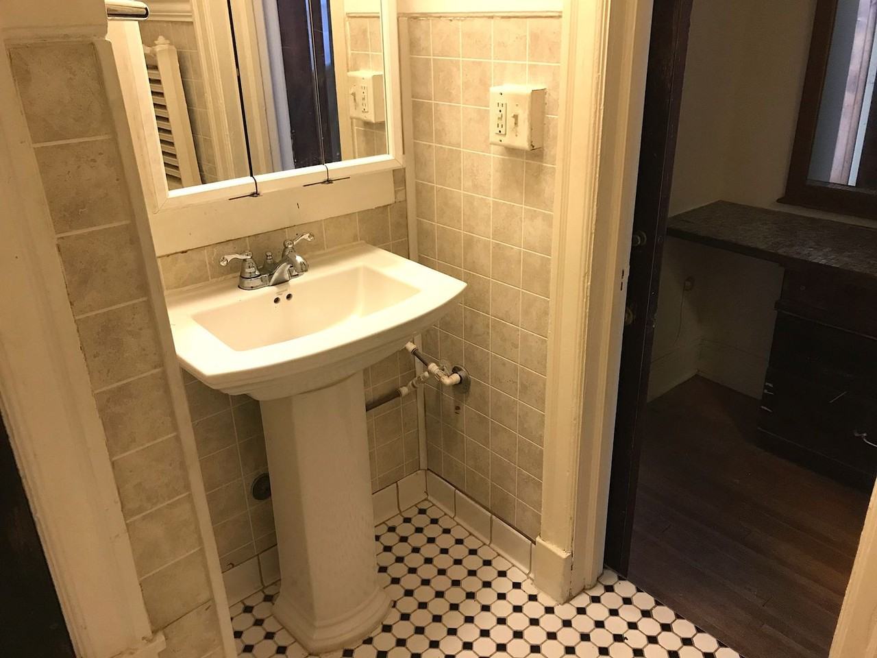 Winona - Photo 6 of 15