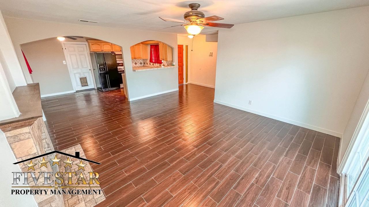 3311 Camellia Dr - Photo 6 of 23