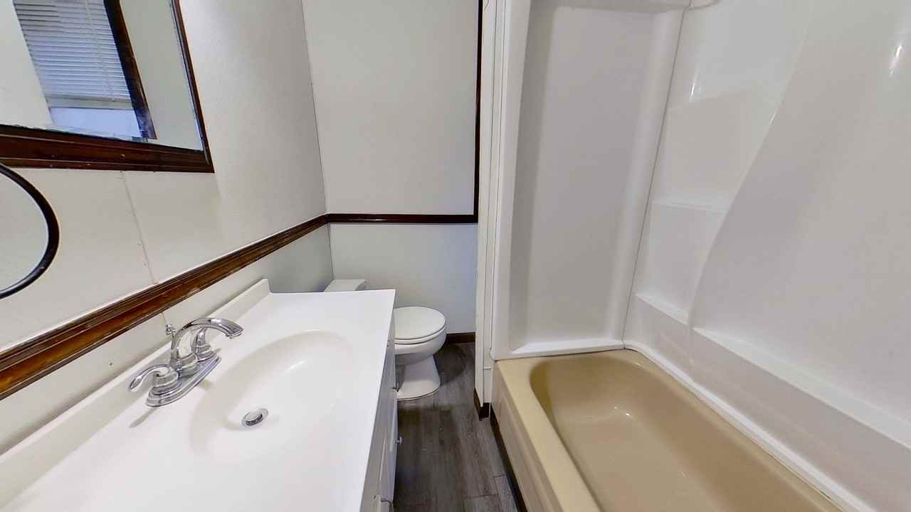 1315 N George St - Photo 2 of 12