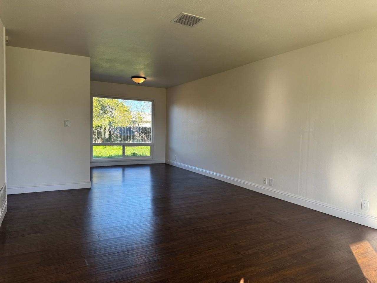 61 W Essex St - Photo 7 of 24