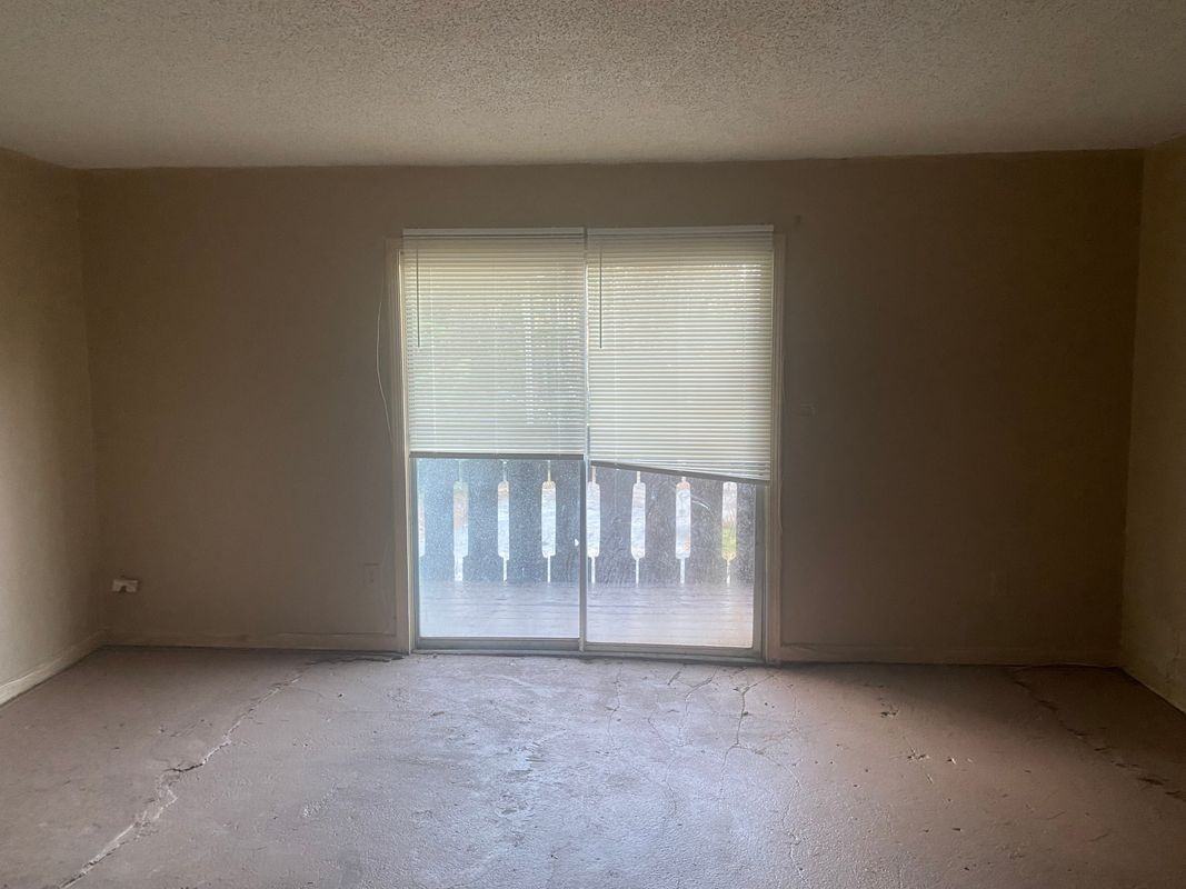 1505 Camelot Dr - Photo 7 of 20