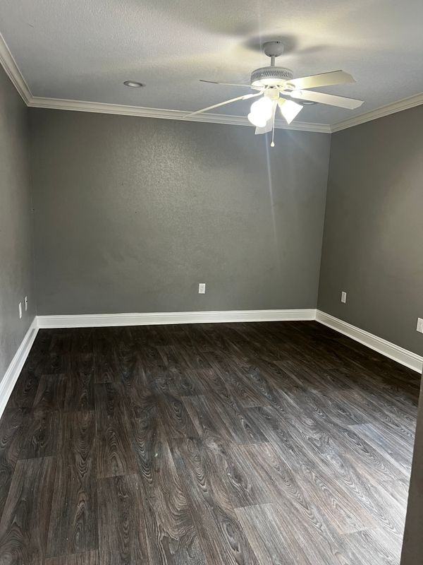 1415 E Denman Ave - Photo 5 of 9