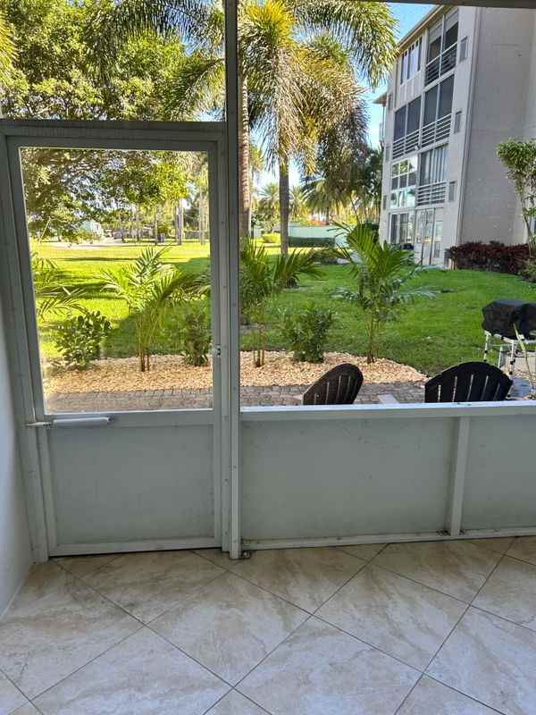 2300 Ne 1st Ln ##110 - Photo 5 of 31