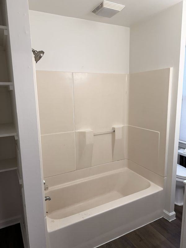 606 Salem Ave - Photo 2 of 20