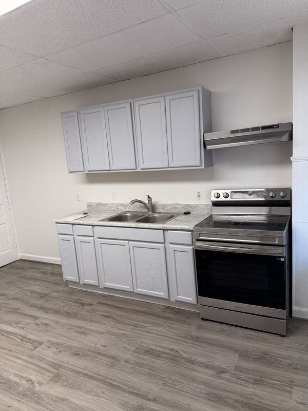 606 Salem Ave - Photo 5 of 20