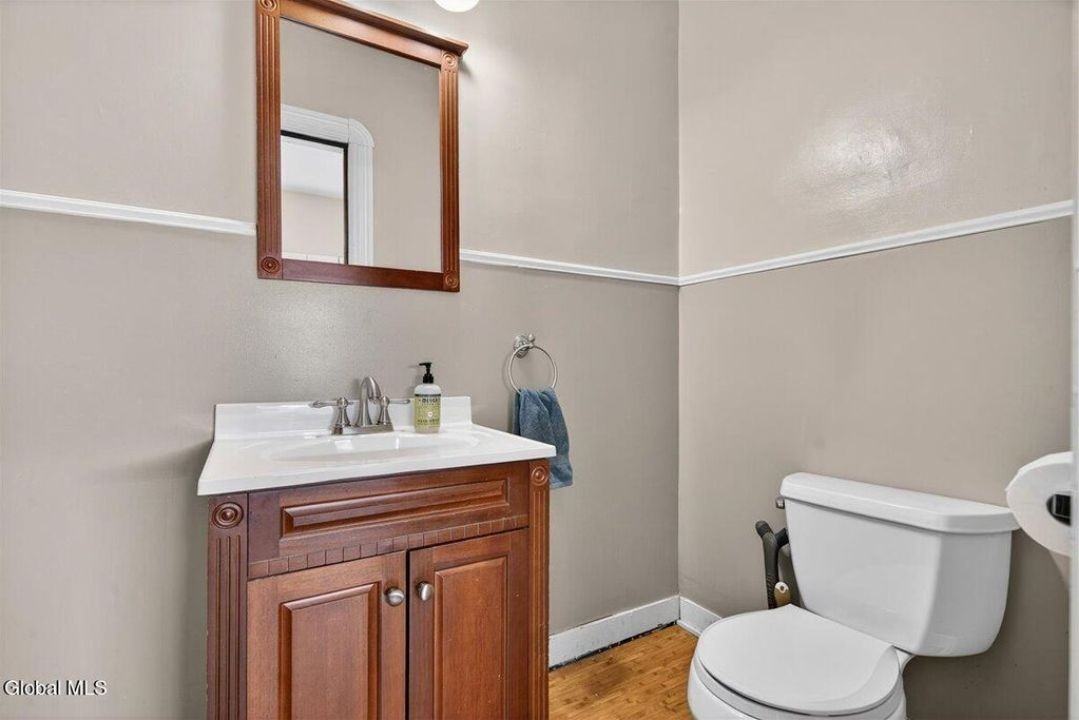 211 N 5th Ave - Photo 3 of 10