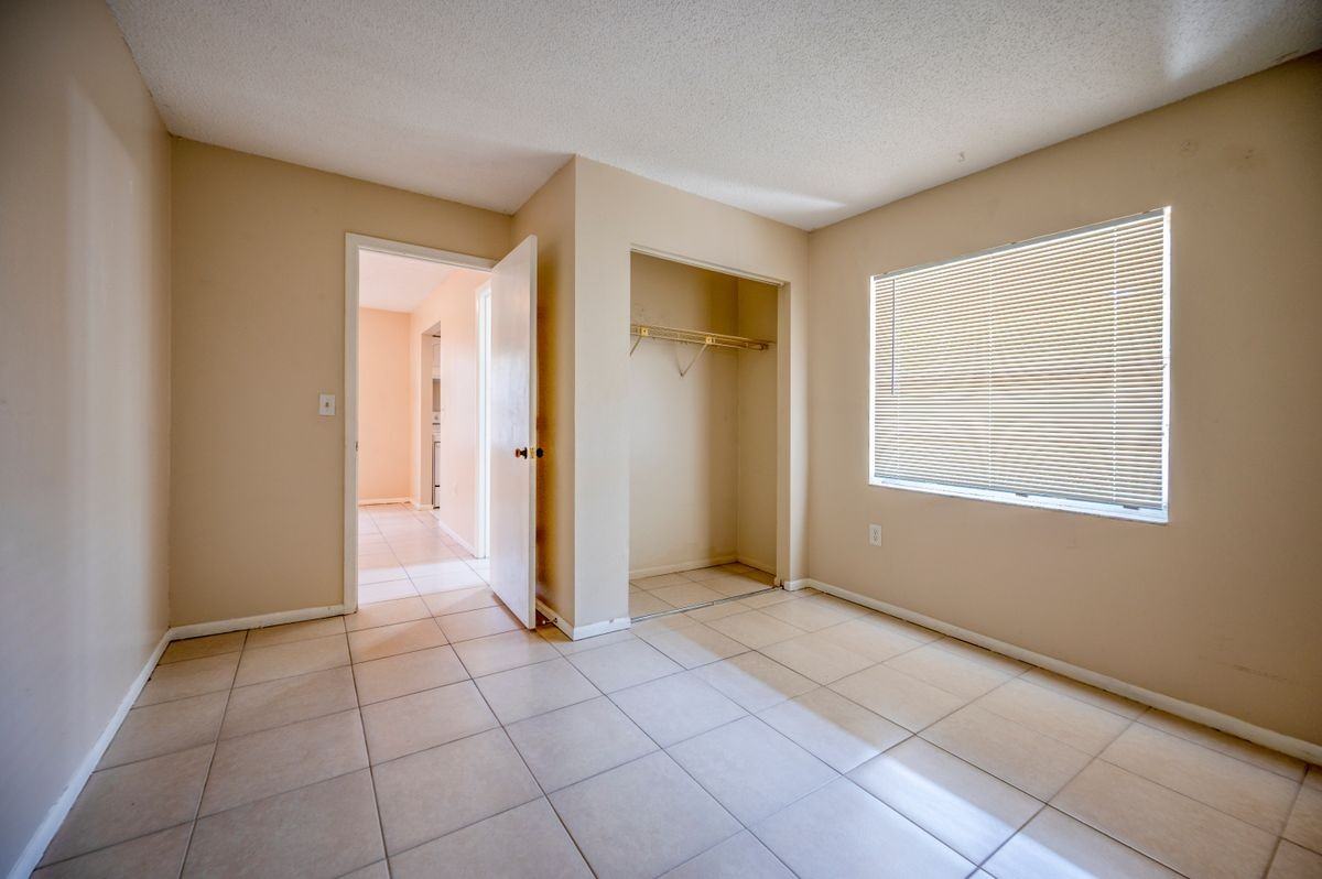 73 Harvard St - Photo 6 of 7