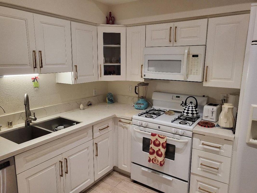 5420 Sylmar Ave - Photo 2 of 12