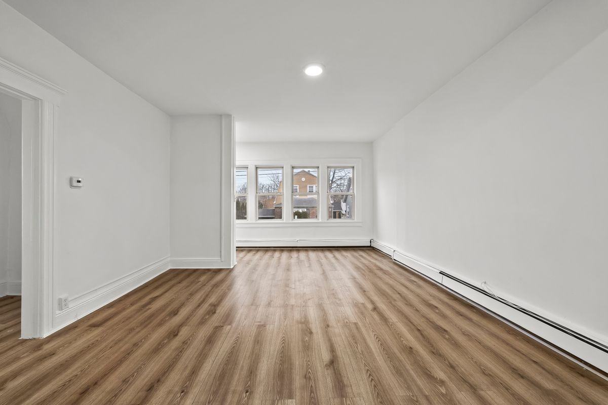 407 Clifton Blvd ##1 - Photo 4 of 17