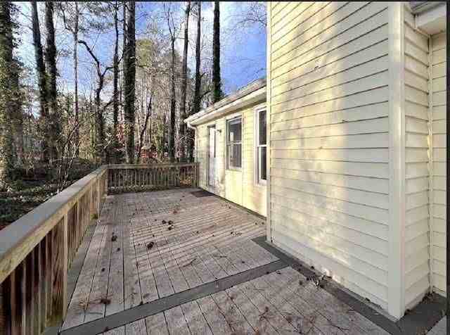 3110 Skyridge Ct - Photo 2 of 18